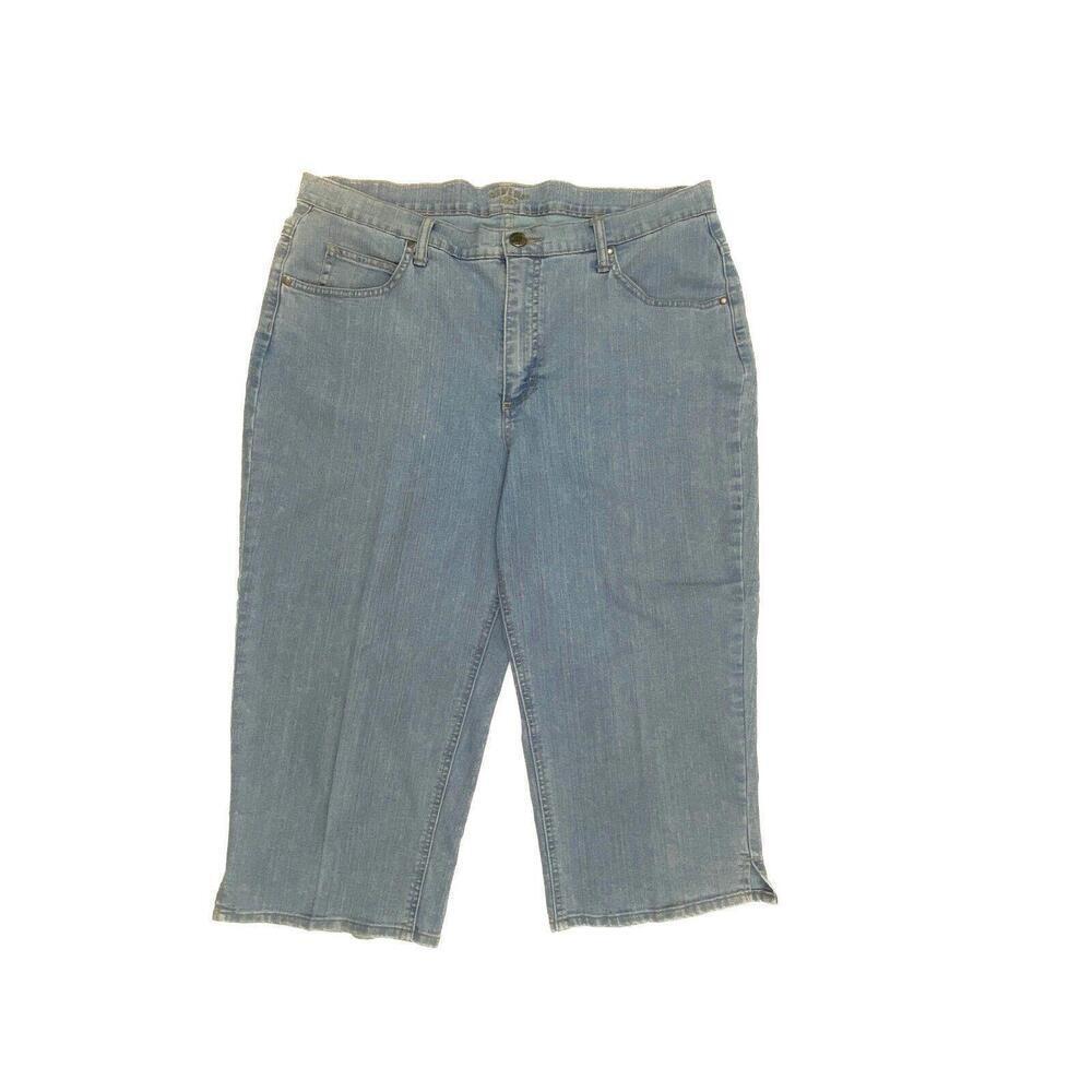 Riders by Lee Capri Women's size 14 Light Wash Blue Denim jeans